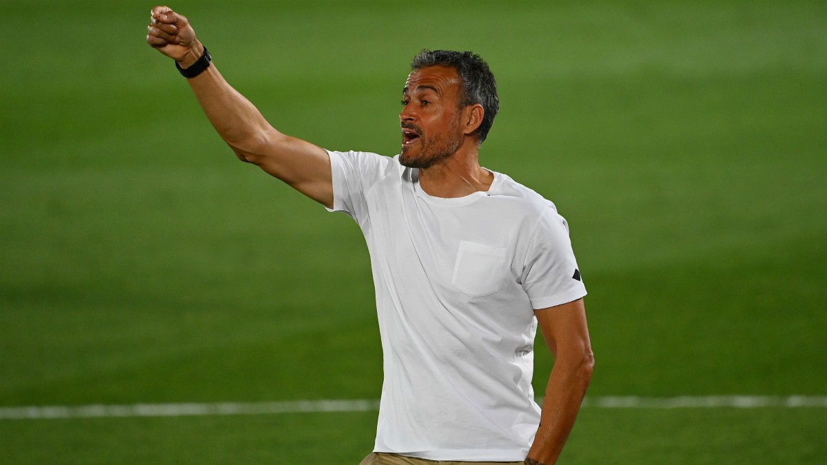 Luis Enrique, durante un partido con España. (AFP)