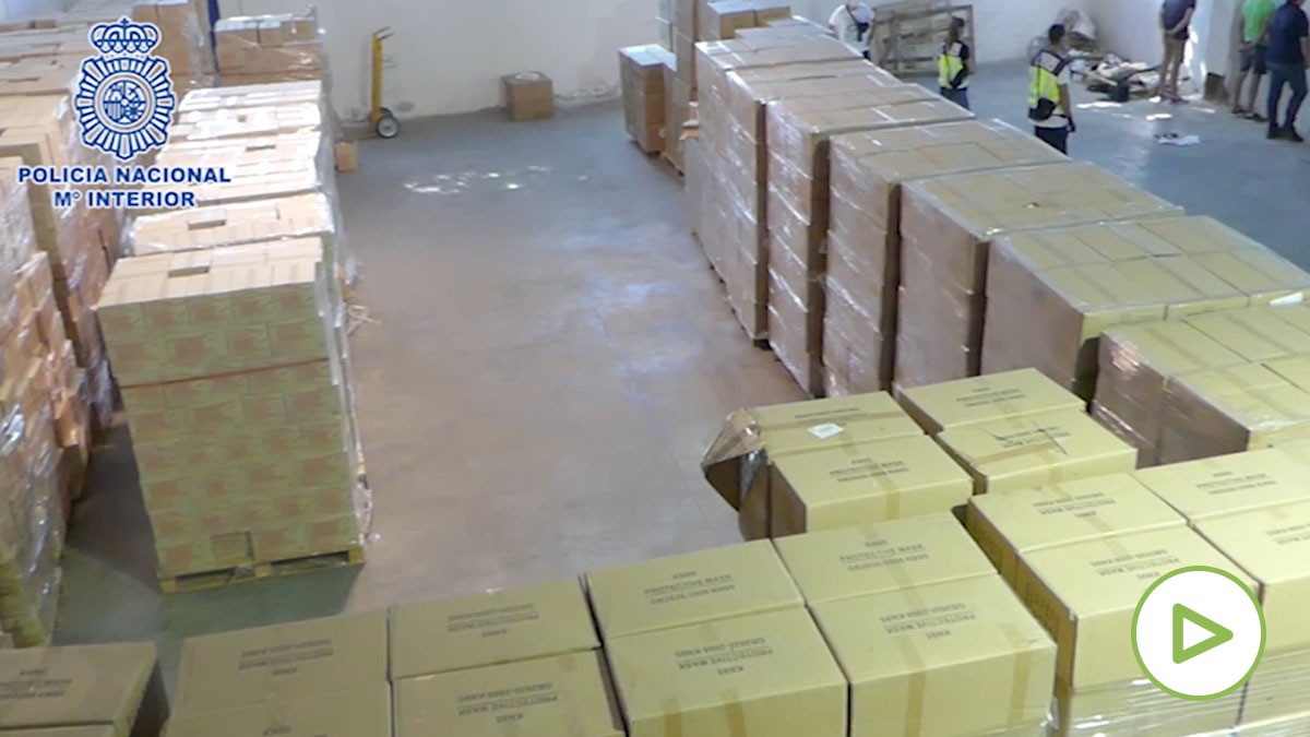 La Policía recupera más de 3 millones de guantes y mascarillas contra el covid robados en Madrid