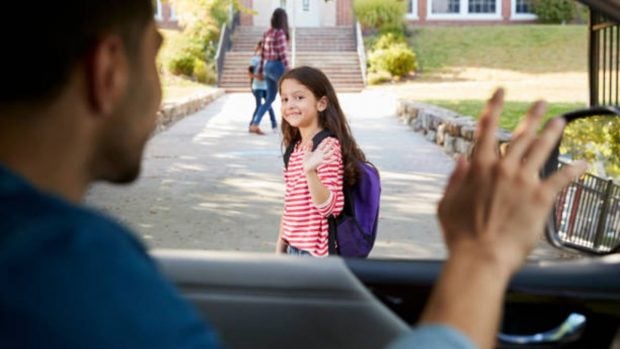 llevar niños colegio coche