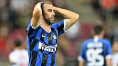 Diego Godín se lamenta durante un partido con el Inter. (Getty)