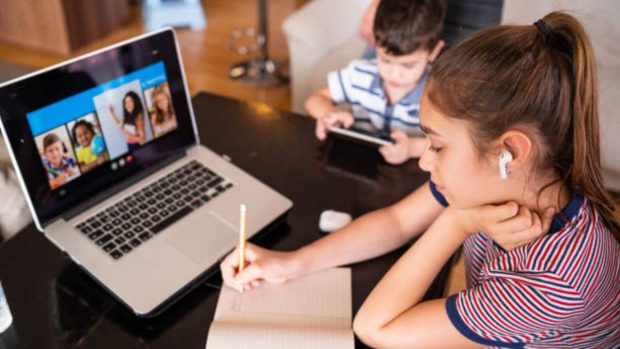 Consejos para conseguir que los niños presten atención si tienen que hacer clases online