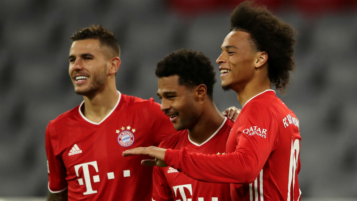 Sané, Gnabry y Lucas Hernández celebran un gol al Schalke. (Getty)
