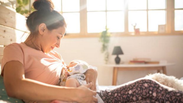 Un nuevo estudio revela que el selenio en la leche materna promueve el desarrollo neurológico del bebé