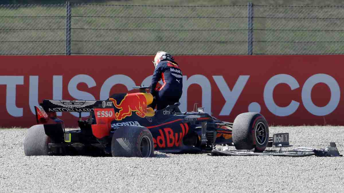 Max Verstappen abandonar durante el Gran Premio de la Toscana. (AFP)