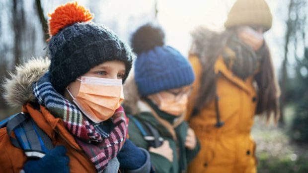 Cómo aumentar las defensas de los niños frente a la gripe en tiempos de pandemia