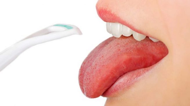 Higiene y raspado de lengua