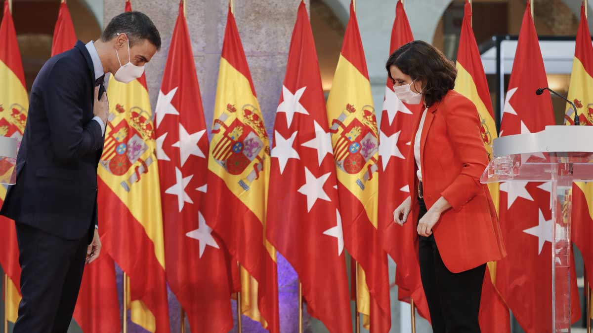 Isabel Díaz Ayuso y Pedro Sánchez tras reunirse por el Covid. Foto: Europa Press