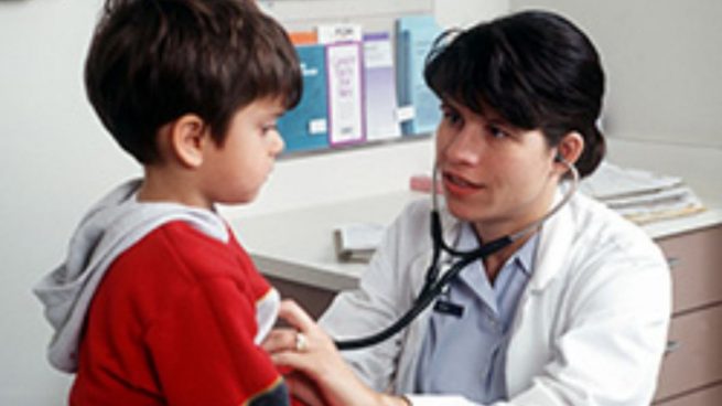 Medidas de la vacuna de la gripe en niños y adolescentes, según los pediatras