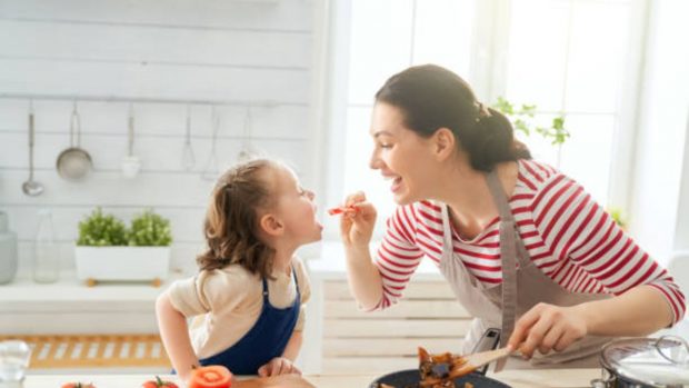 5 trucos para conseguir que los niños coman de manera más saludable