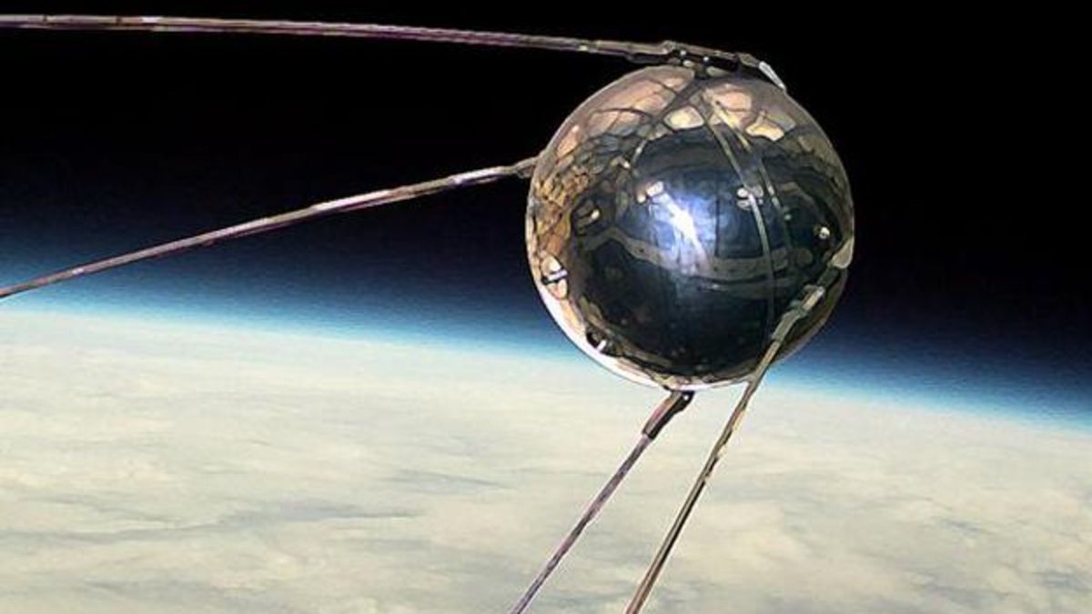 El 4 de octubre de 1957, la Unión Soviética lanza el Sputnik