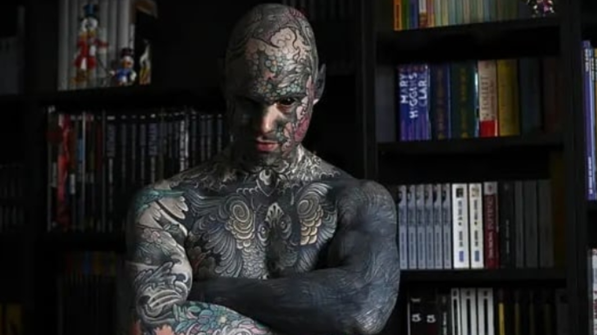 Instagram: Una madre pide que este profesor tatuado no dé clases a niños de infantil