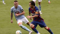 Iago Aspas y Leo Messi disputan un balón en el Celta-Barcelona. (Getty)