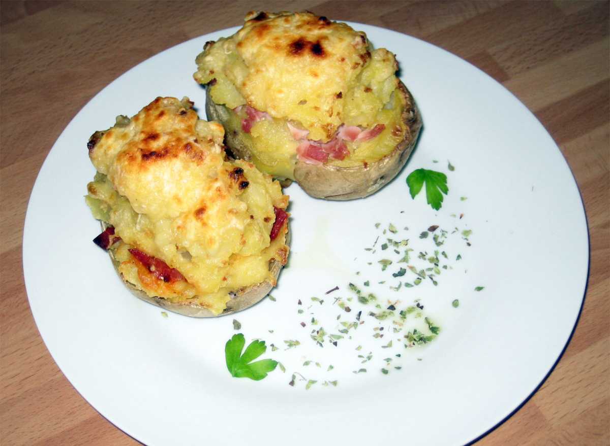La receta de patatas asadas rellenas, de Iván Saéz
