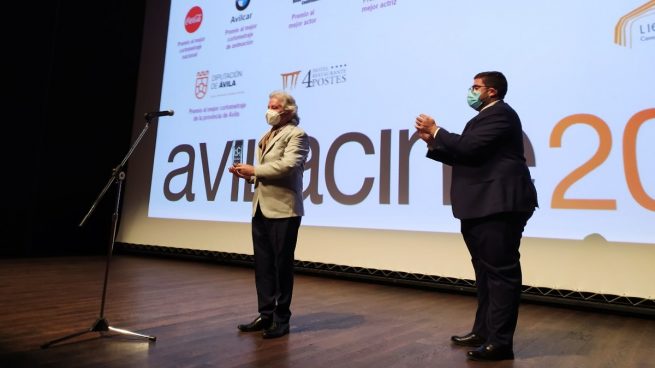 El director del Festival de Cine de Medina del Campo recibe el ‘Ávilacine de honor’