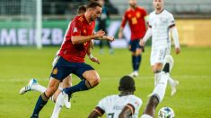 Fabián durante un partido con España. (RFEF)