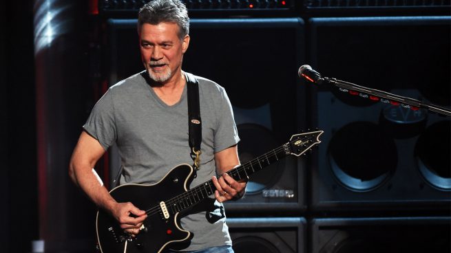 Eddie Van Halen en una actuación en Las Vegas en 2015 (Foto: AFP)
