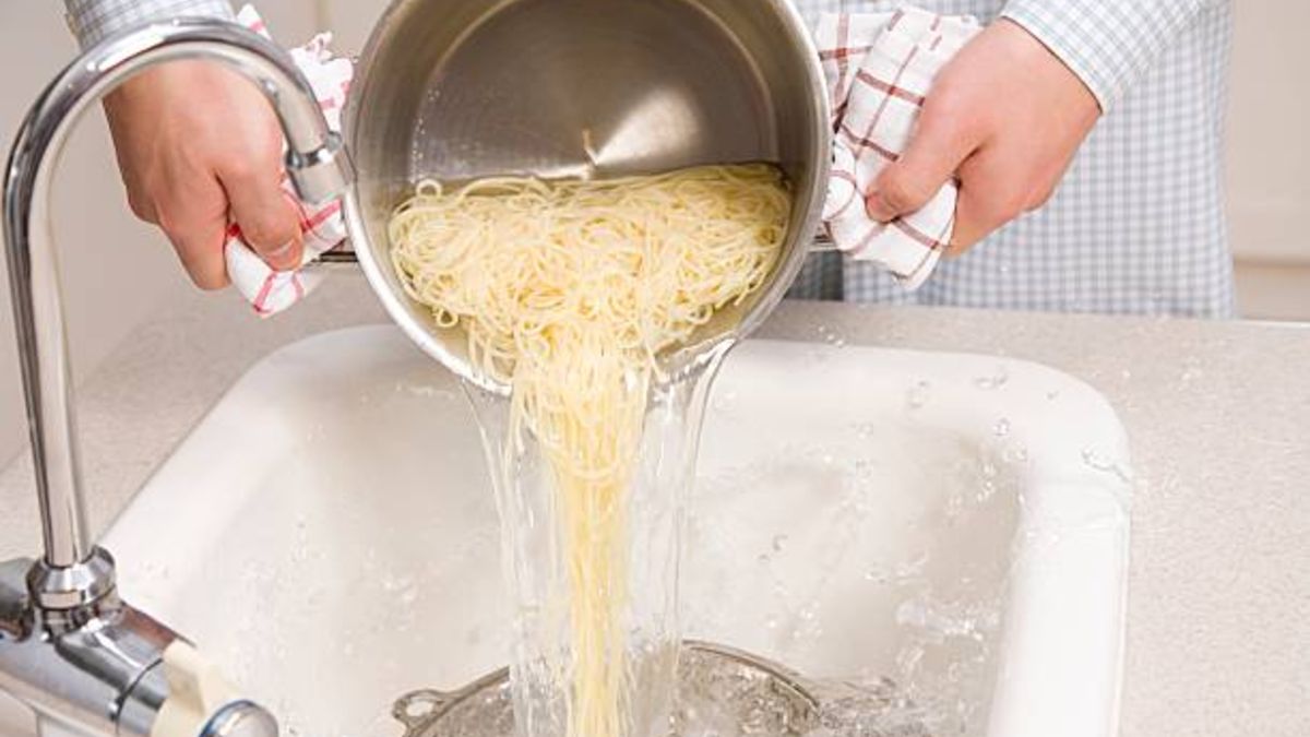 Pautas y pasos para reutilizar el agua donde cocemos los espaguetis