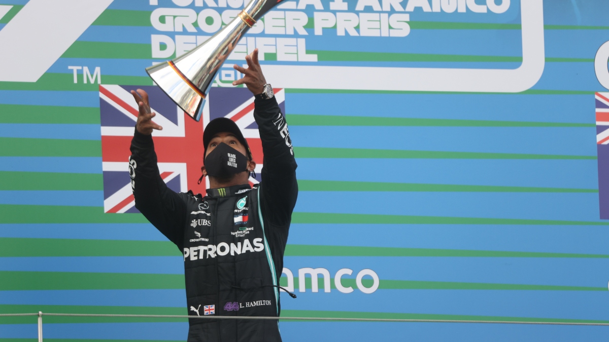 Lewis Hamilton gana el Gran Premio de Eifel en Nürburgring . (AFP)