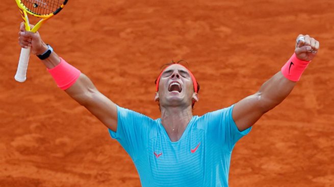 Nadal destroza a Djokovic y conquista su decimotercer Roland Garros Dios-en-tierra-interior-655x368