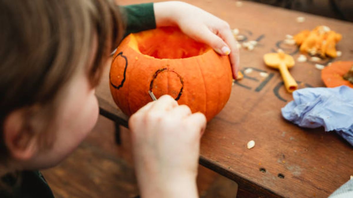 Halloween Cómo tallar la calabaza con los niños de forma Halloween Cómo tallar la calabaza con los niños de forma