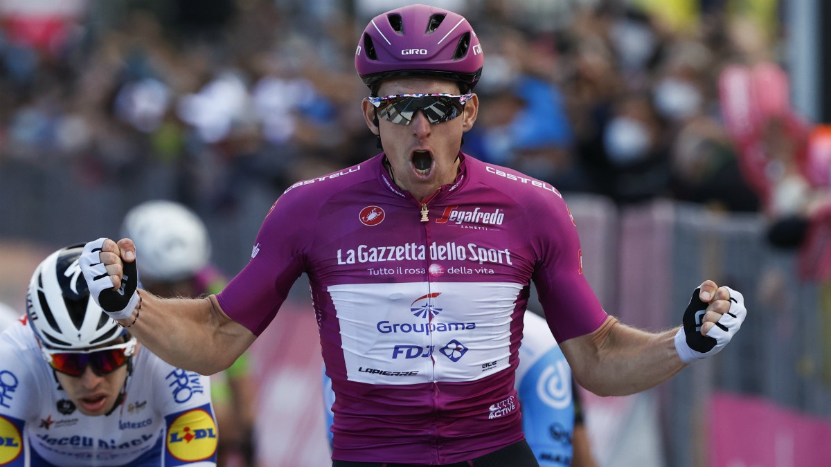Démare ganó su cuarta etapa en el Giro. (AFP)