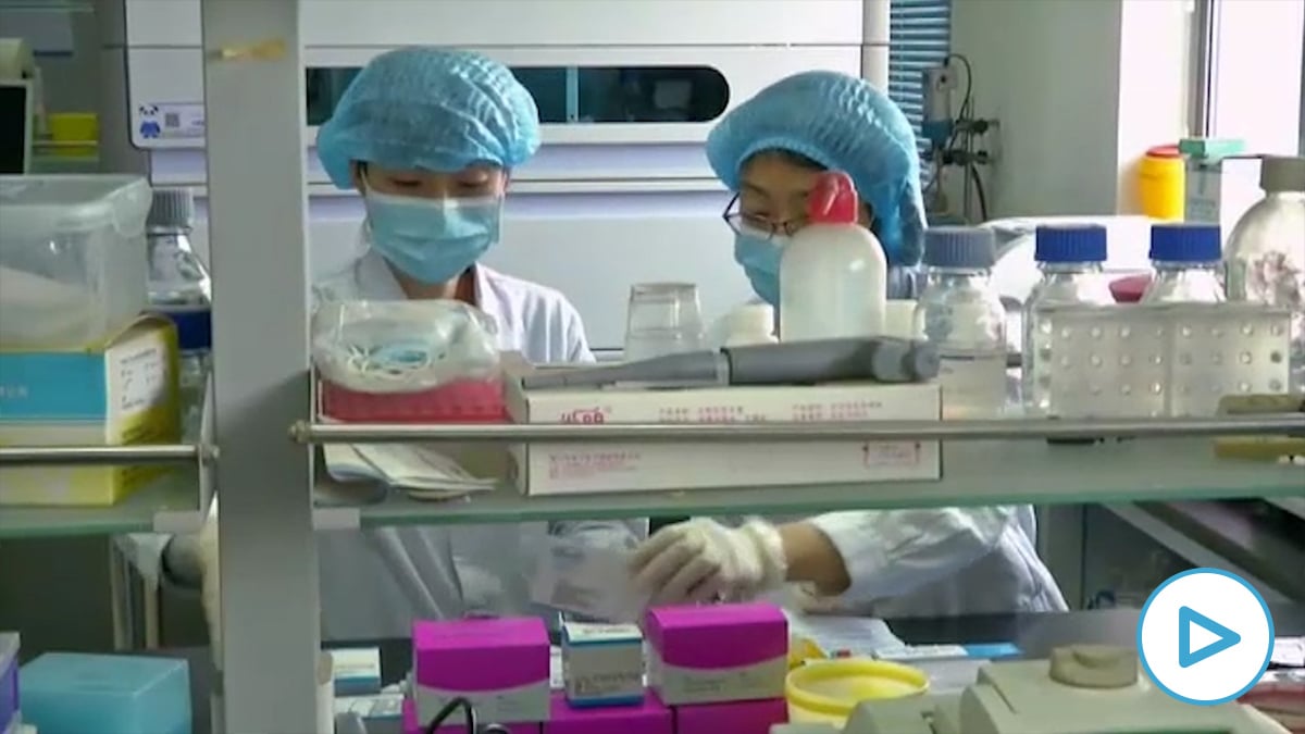 Un 37% de los españoles creen que el virus se creó en China