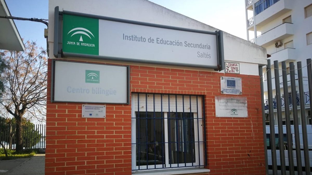 Huelva.- La Junta aborda con el IES Saltés la estrategia para solucionar los problemas «de convivencia» en el centro