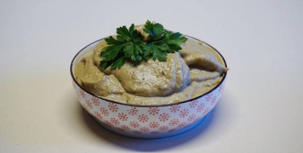 Salsa de berenjena y ajos asados