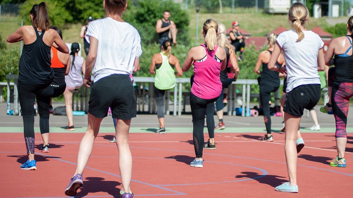 Practicar zumba resulta muy beneficioso para nuestra condición física y estado de ánimo