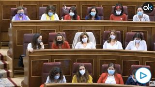 diputadas Podemos distancia seguridad moción de censura vox