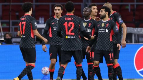 Los futbolistas del Liverpool celebran su gol ante el Ajax. (AFP)