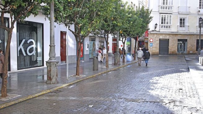 Pista de hielo de Navidad, el 'salvavidas' del comercio tradicional de Cádiz