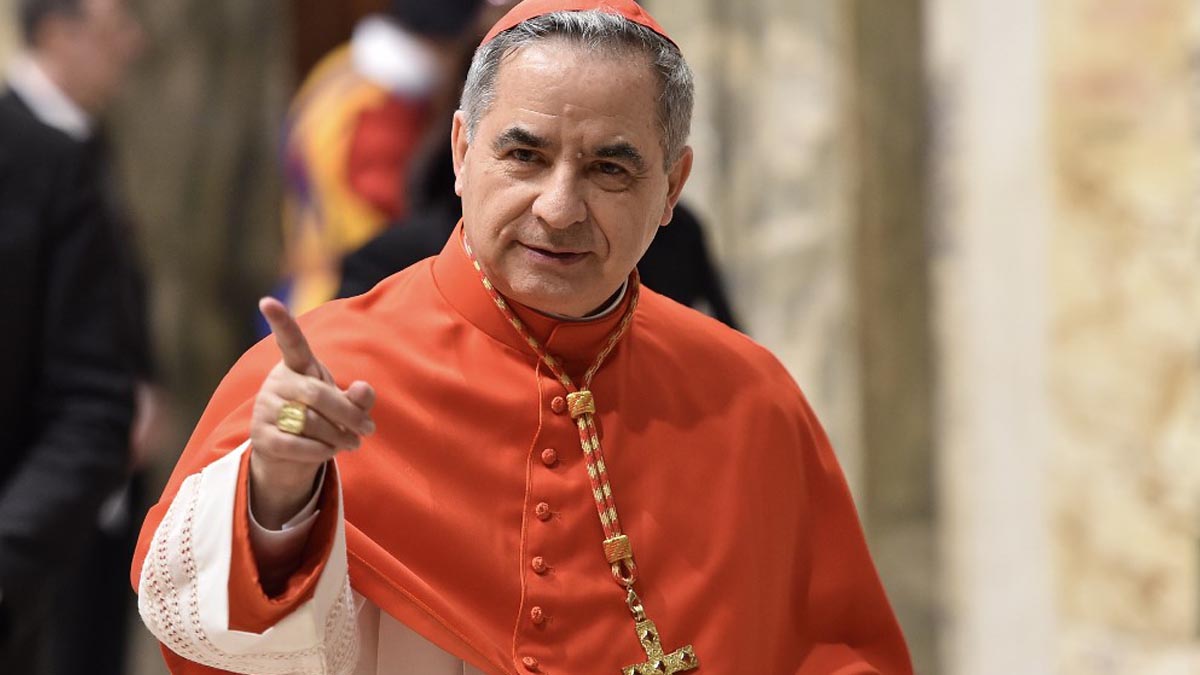 El ex prefecto de la Congregación para las Causas de los Santos, el que fuera cardenal Giovanni Angelo Becciu. Foto: AFP
