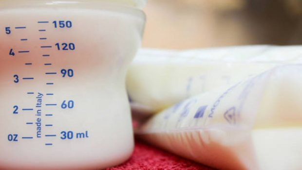 Cuál es la mejor manera de almacenar la leche materna