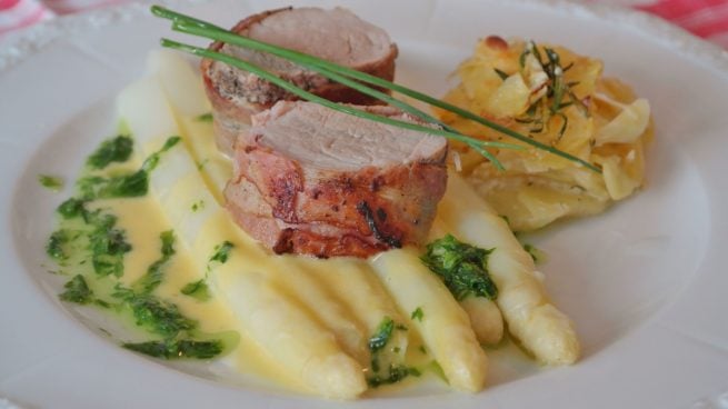 Receta de solomillo de cerdo con salsa de espárragos