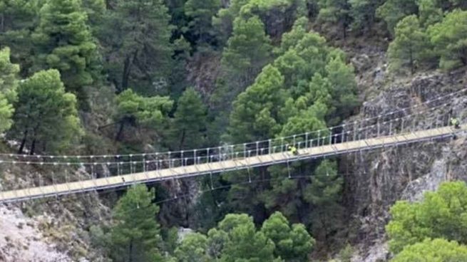 Málaga estrenará uno de los puentes colgantes más largos de España