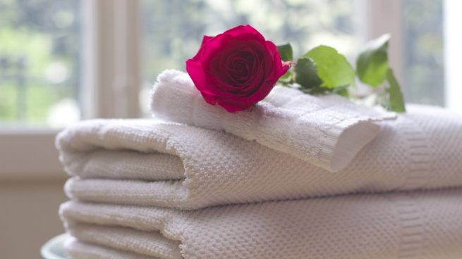 Cómo secar las toallas para que no huelan a humedad