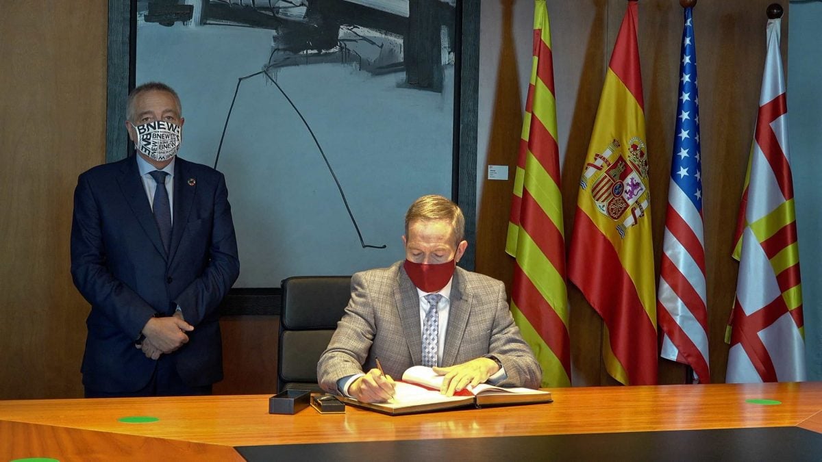El cónsul general de EEUU visita la sede del Consorci de la Zona Franca de Barcelona