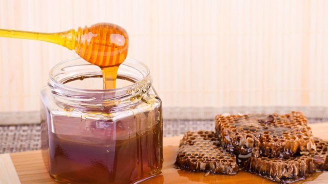 Cómo hacer cera de miel para depilarse con un método natural