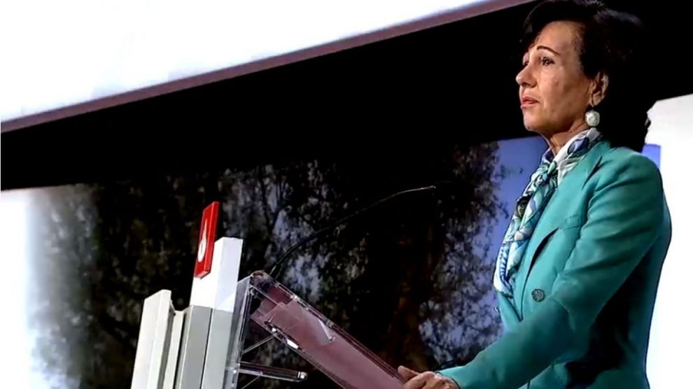 Ana Botín, en la junta de accionistas de Santander el 27 de octubre de 2020