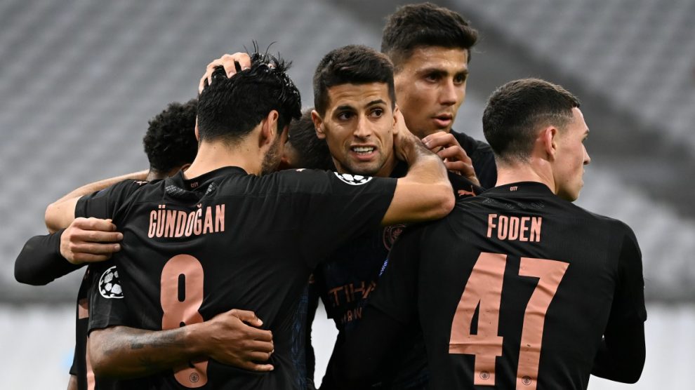 Los jugadores del City celebran el gol de Gündogan. (AFP)