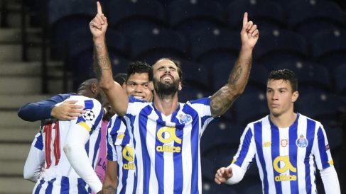 Sergio Oliveira celebra su gol ante el Olympiacos en Champions. (AFP)