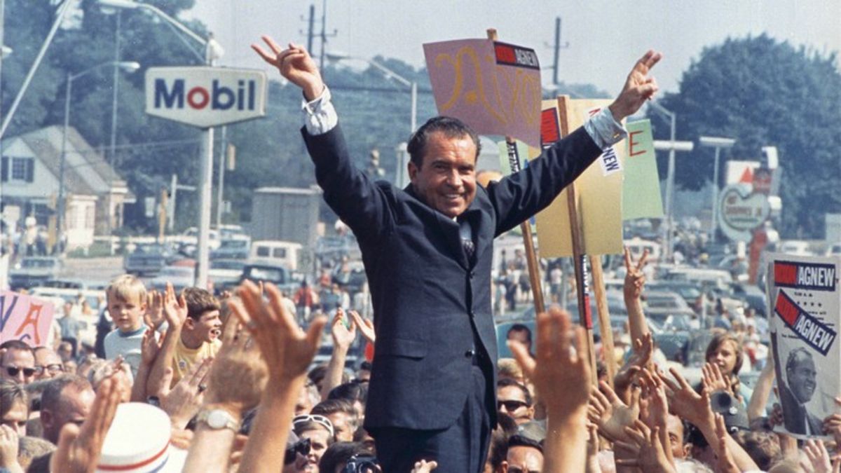 El 7 de noviembre de 1972, Richard Nixon gana su segundo mandato