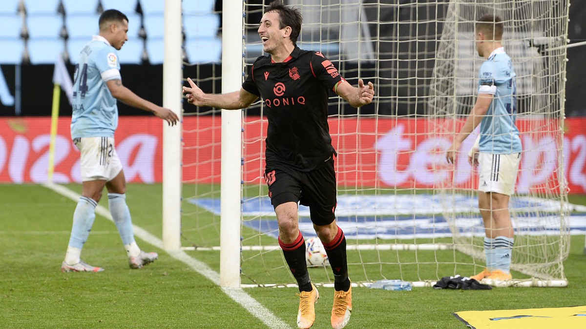 Oyarzabal celebra un gol con la Real Sociedad. (Getty)