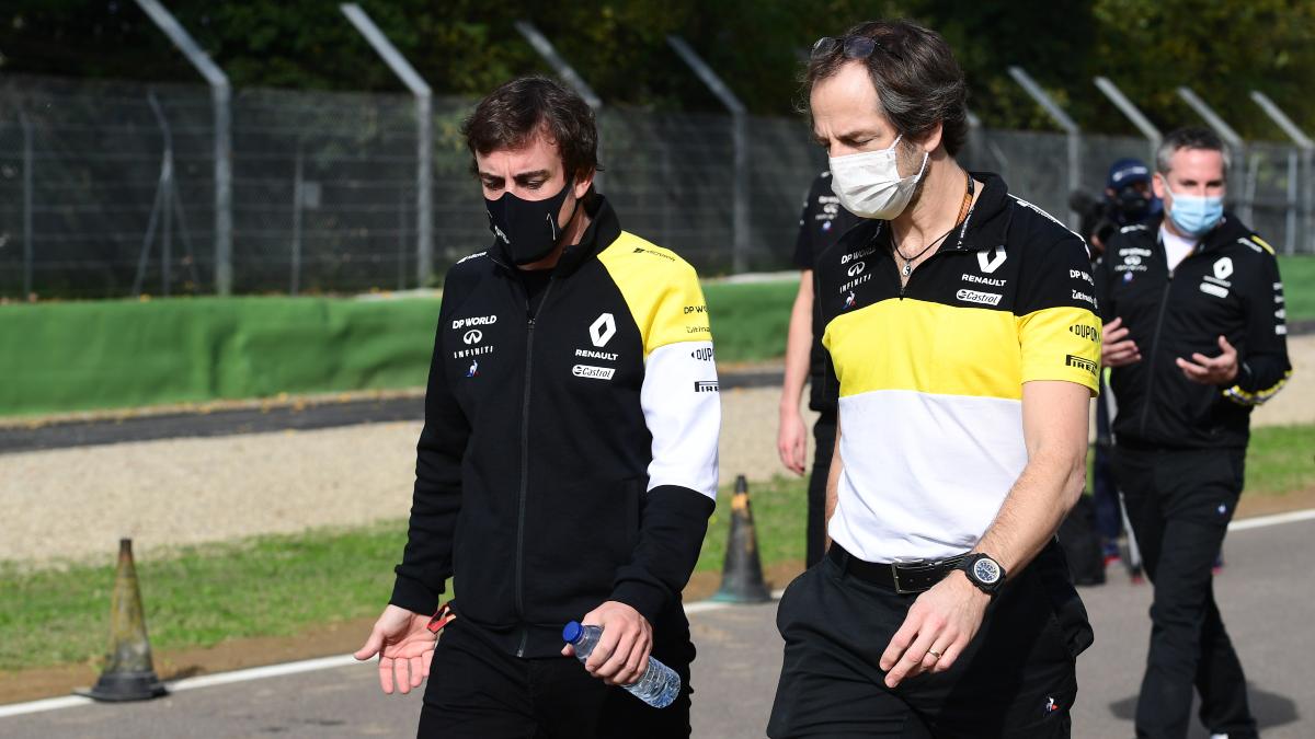 Fernando Alonso en Imola durante el Gran Premio de Emilia-Romaña. (AFP)