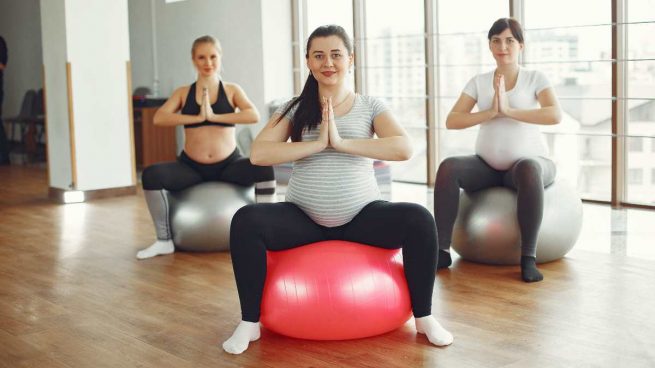 🥇▷【 Ejercicios con pelota para embarazadas - Vídeo tutorial - Pilates para  Embarazadas 】