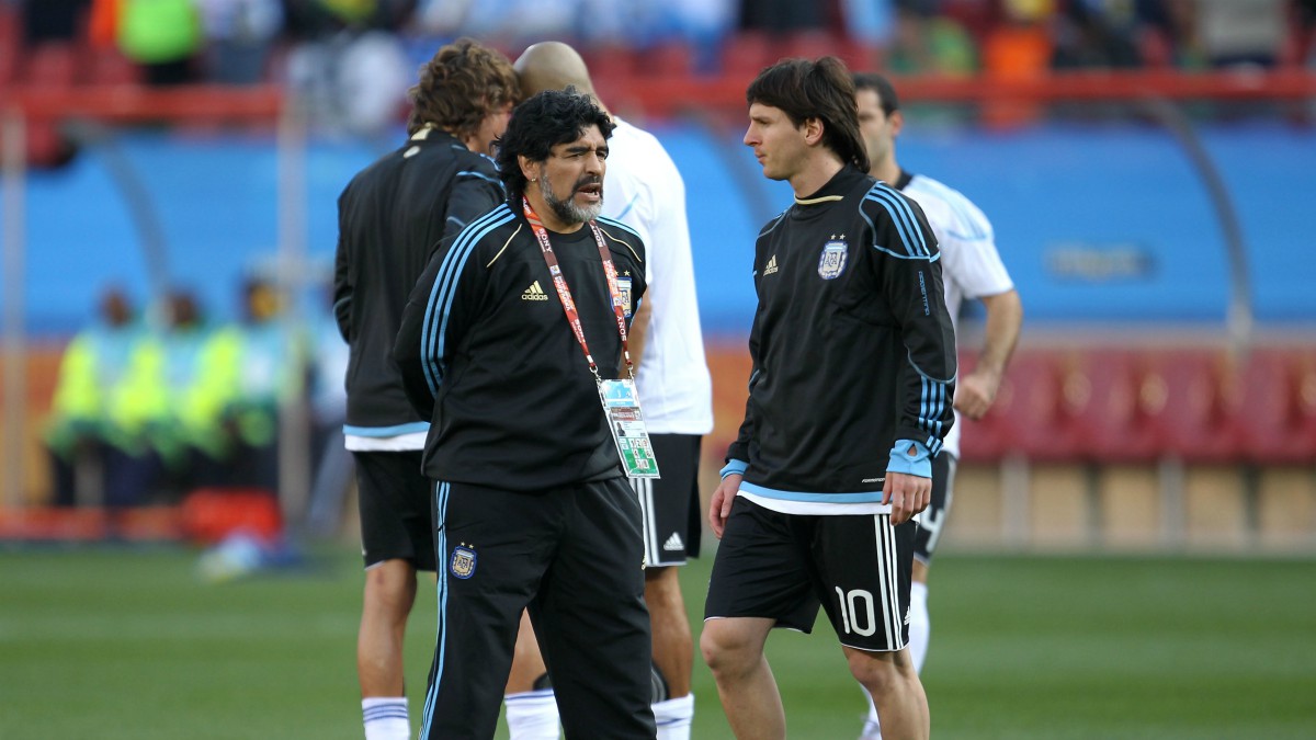 Maradona y Messi, en una imagen de archivo. (Getty)