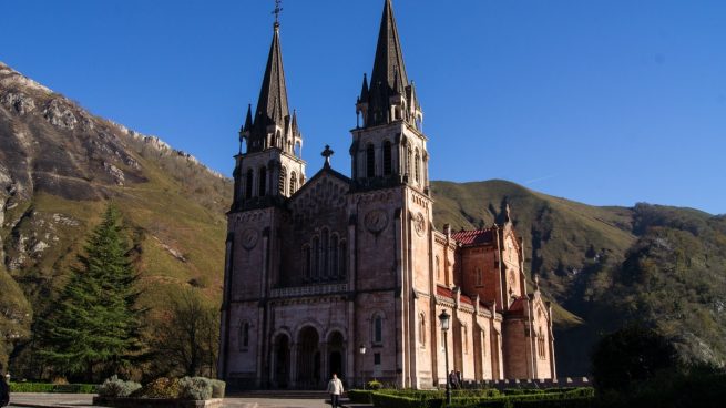 ¿Cómo visitar el Santuario de Covadonga?
