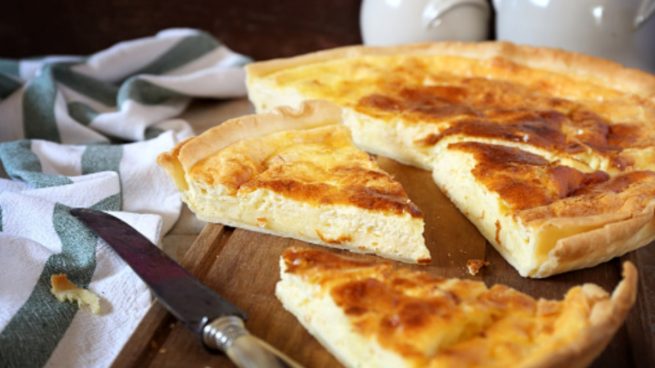 Receta de tarta de queso en hojaldre fácil de preparar
