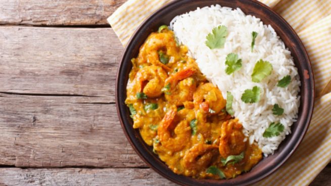 Receta de arroz rápido con curry y gambas